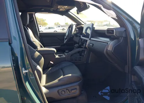 2025 Toyota 4Runner Trd Off Road Premium z USA, uszkodzony, nr VIN JTEVA5BR6S5019553